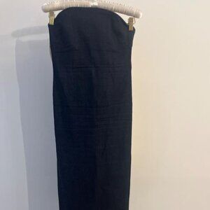 STRAPLESS DENIM DRESS. MIDI LENGTH.